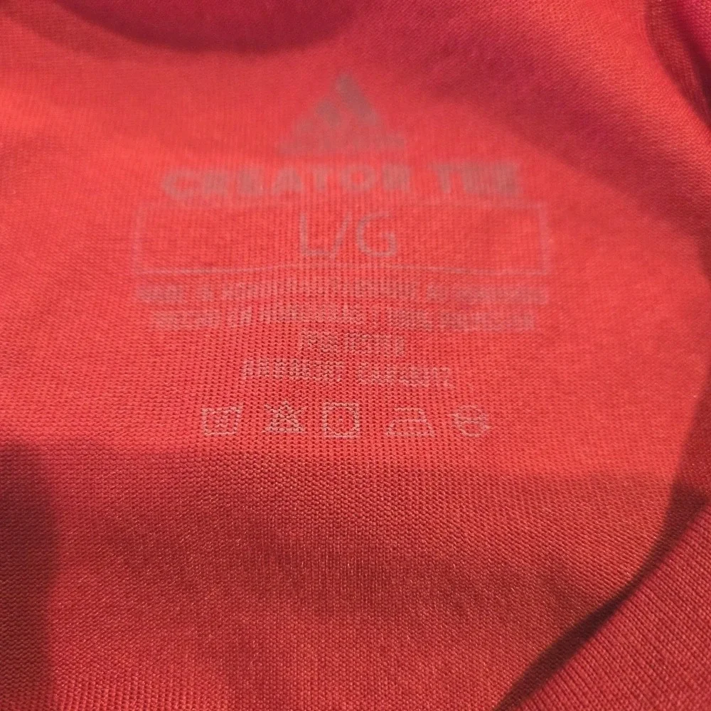 University Maryland  Adidas Red‎ 3 Stripe Life Long Sl Chest 44 Length 27 large